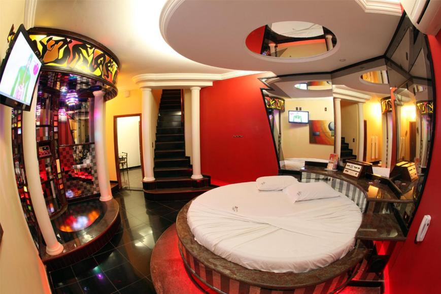 Hotel & Motel Le Baron (Adults Only) Porto Ferreira Luaran gambar