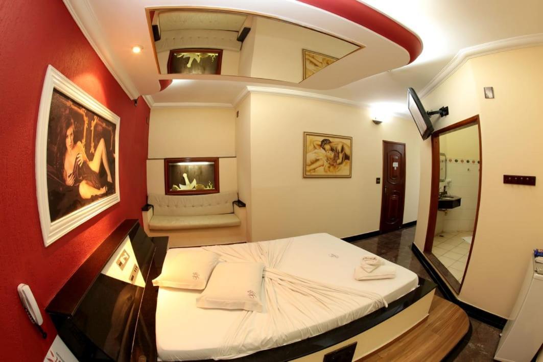 Hotel & Motel Le Baron (Adults Only) Porto Ferreira Luaran gambar