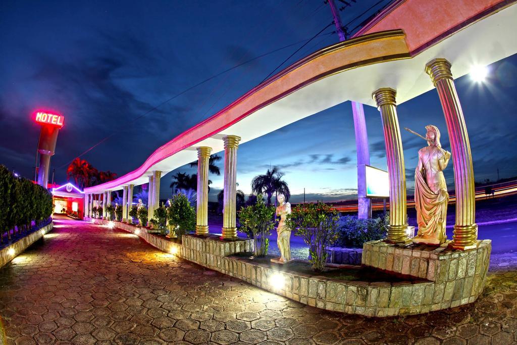 Hotel & Motel Le Baron (Adults Only) Porto Ferreira Luaran gambar