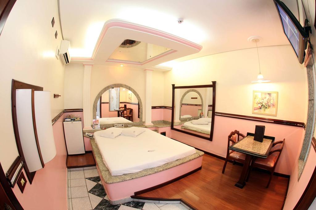 Hotel & Motel Le Baron (Adults Only) Porto Ferreira Bilik gambar