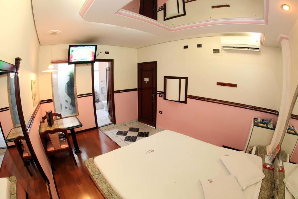 Hotel & Motel Le Baron (Adults Only) Porto Ferreira Bilik gambar