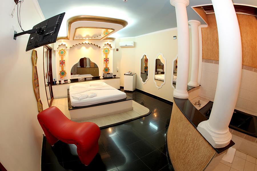 Hotel & Motel Le Baron (Adults Only) Porto Ferreira Luaran gambar