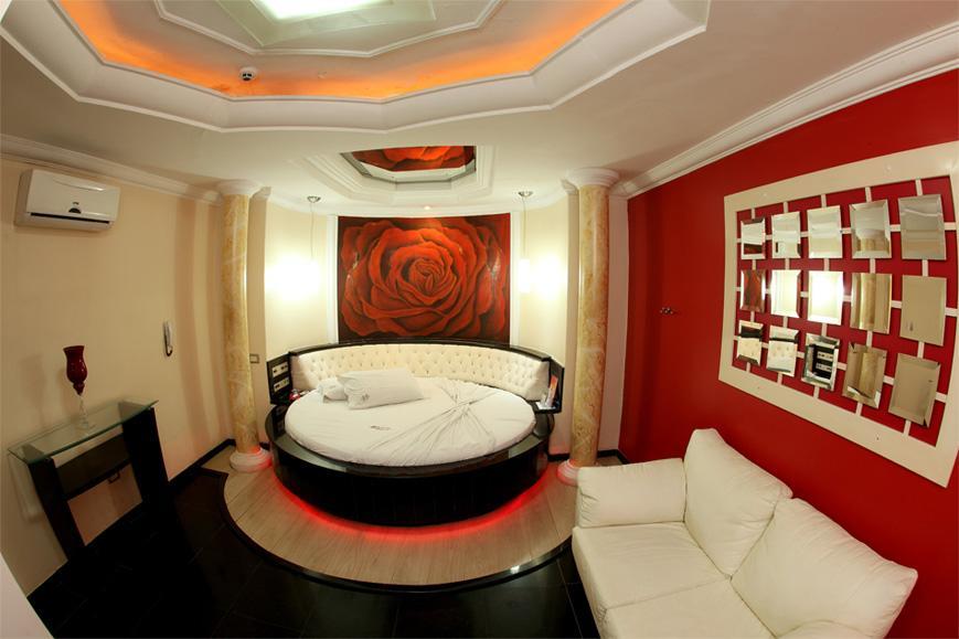 Hotel & Motel Le Baron (Adults Only) Porto Ferreira Luaran gambar